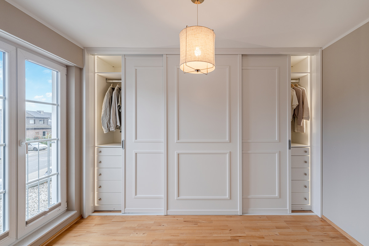Schwebetürenschrank nach Maß